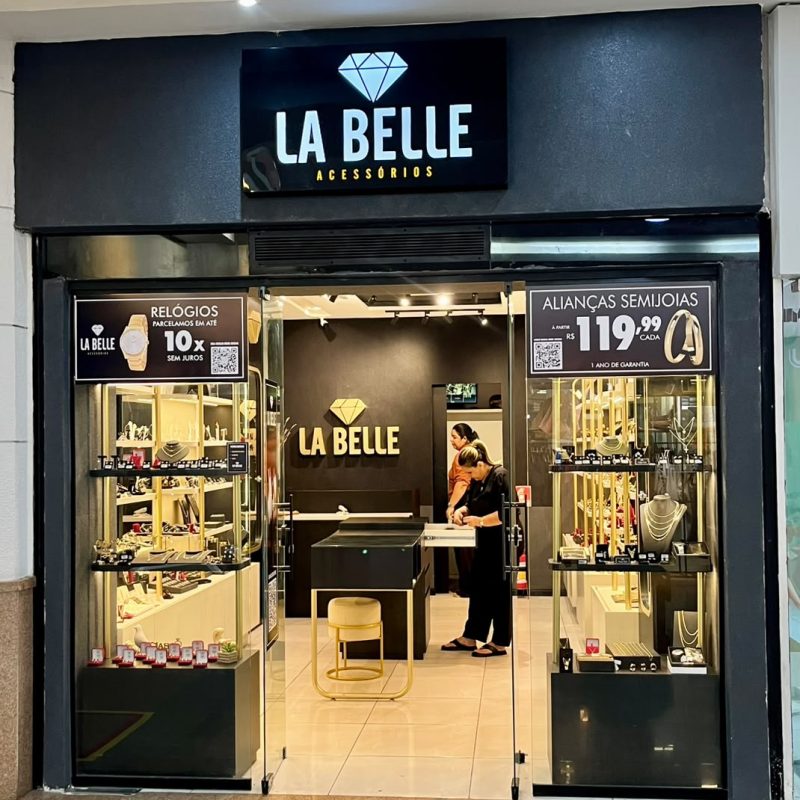 LA BELLE